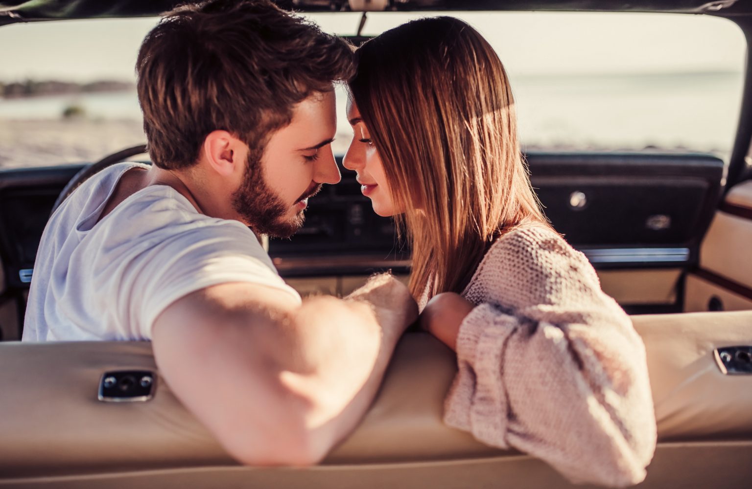 How To Make Out With a Girl | How Do You Make Out With a Girl, Makeout