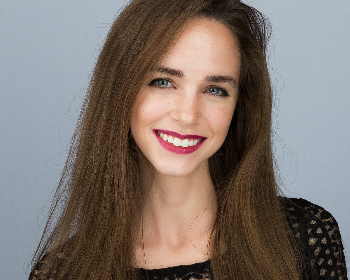 6 Reasons Why Professional Headshots Are Essential